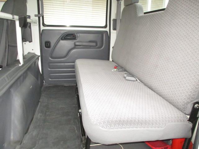 Isuzu Elf 9