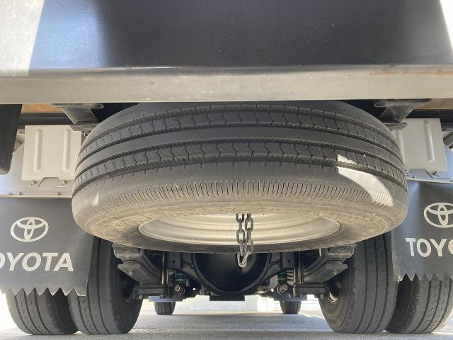 Toyota Toyoace 12