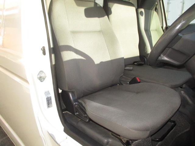 Toyota Hiace Van 12