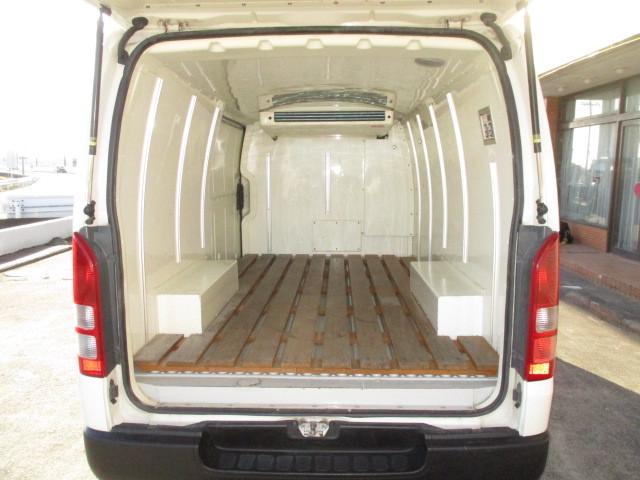 Toyota Hiace Van 3