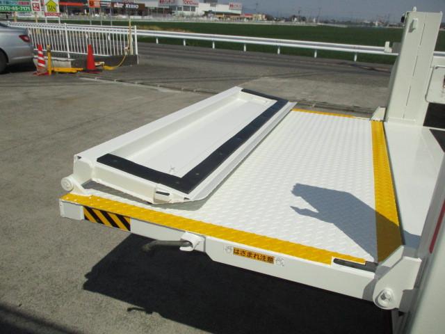 Isuzu Elf 7