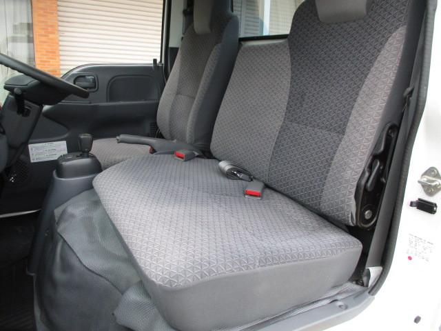 Isuzu Elf 7