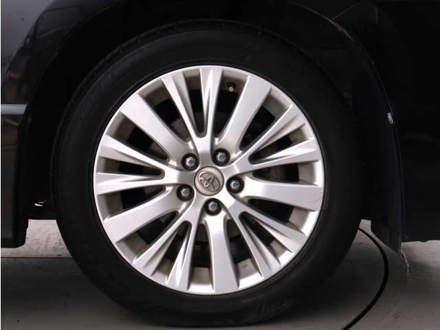 Toyota Vellfire 10