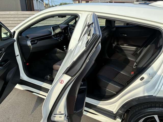 Toyota C-HR 12