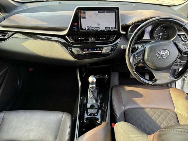Toyota C-HR 2