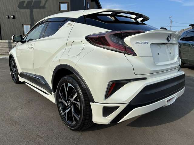 Toyota C-HR 10