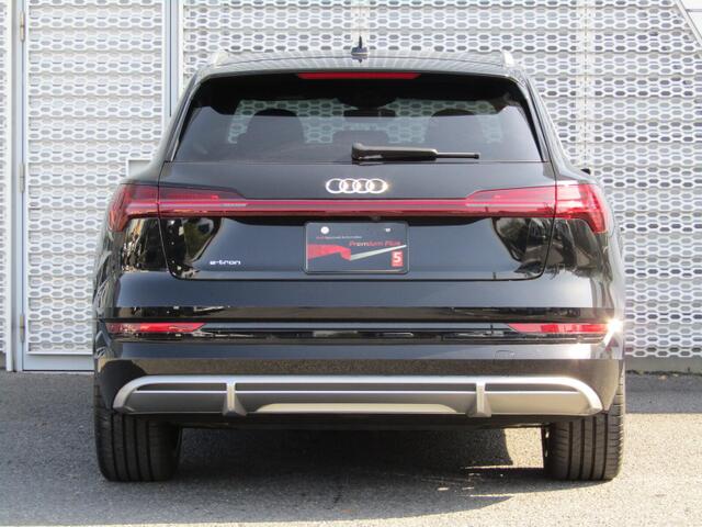Audi e-tron 5
