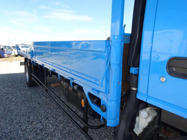 Isuzu Elf 6