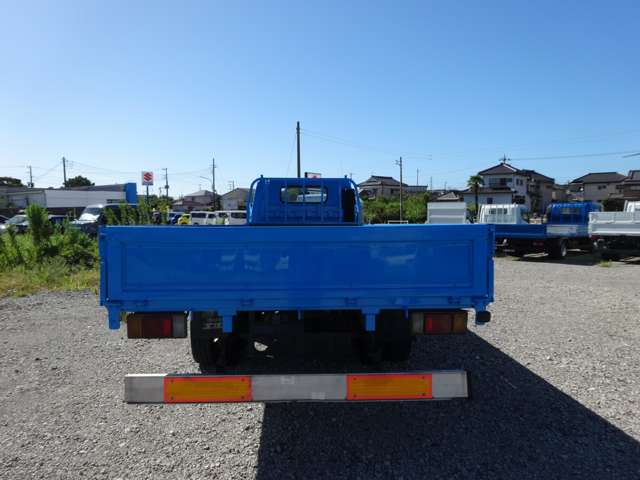 Isuzu Elf 10