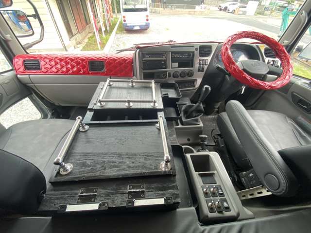 UD Trucks Condor 5