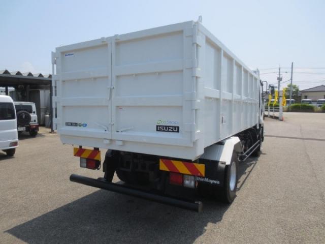 Isuzu Forward 4