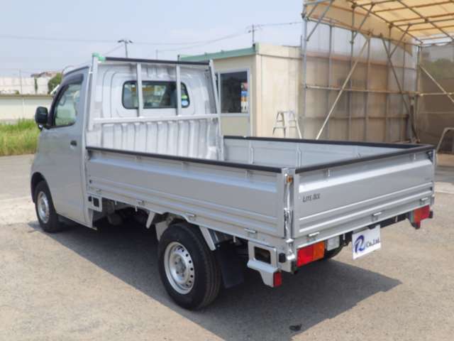 Toyota Light Ace Truck 2
