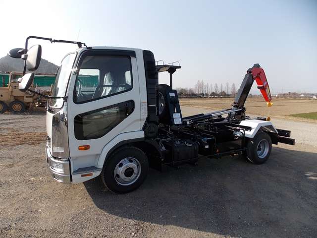 Mitsubishi Fuso Fighter 11