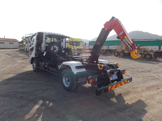 Mitsubishi Fuso Fighter 12