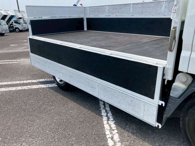 Mitsubishi Fuso Canter 12