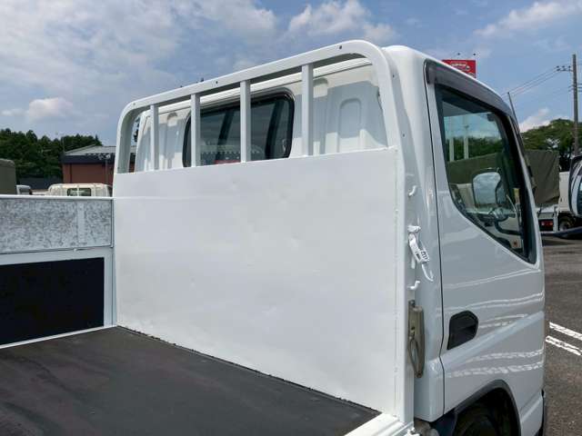 Mitsubishi Fuso Canter 9