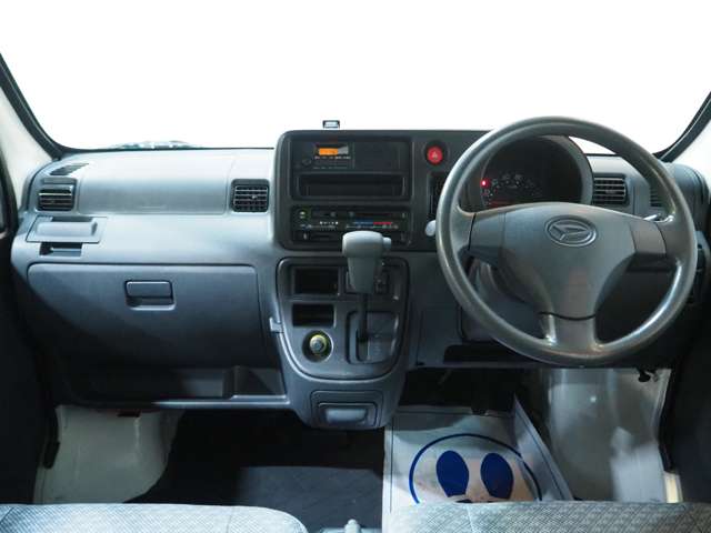 Daihatsu Hijet Cargo 5