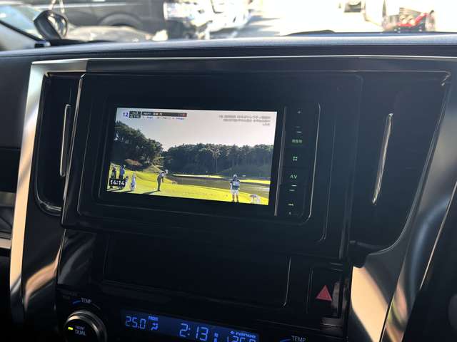 Toyota Alphard 4