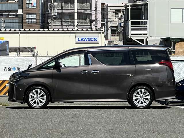 Toyota Alphard 8