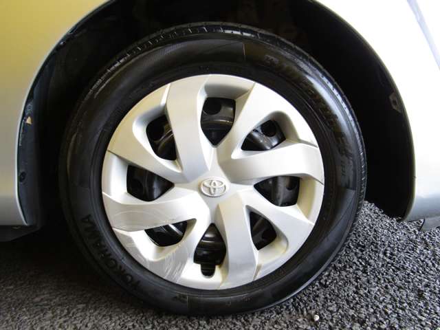 Toyota Sienta 11