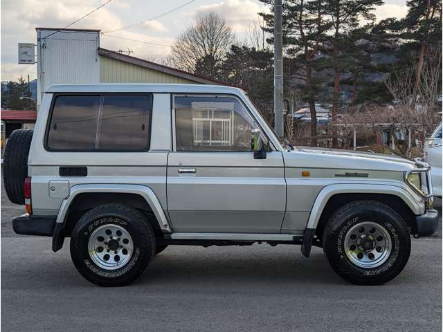 Toyota Land Cruiser Prado 6