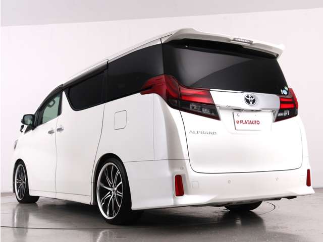 Toyota Alphard 8