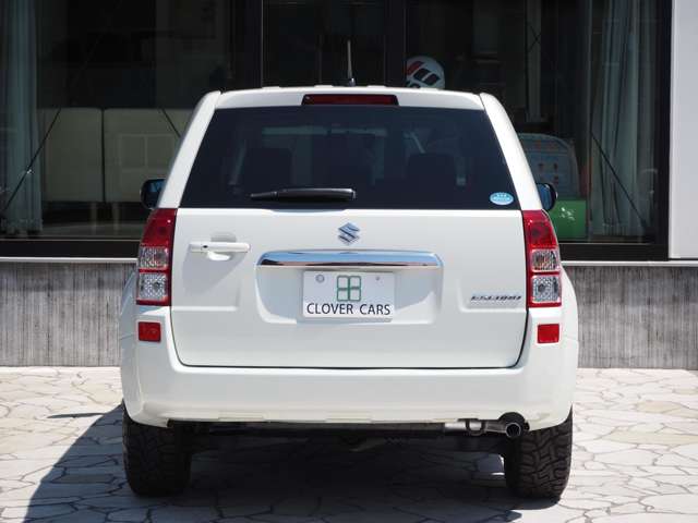Suzuki Escudo 9