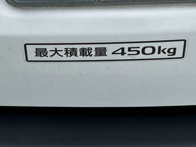 Nissan AD 11