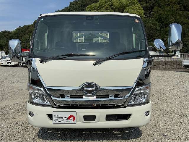 Hino Dutro 2