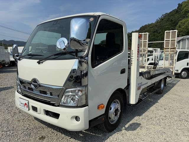 Hino Dutro 9