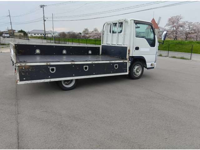 Isuzu Elf 10