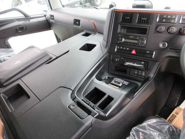 Mitsubishi Fuso Super Great 12
