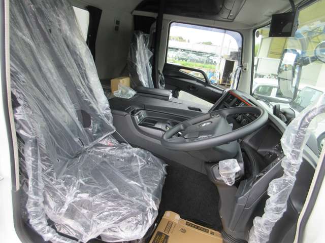 Mitsubishi Fuso Super Great 8