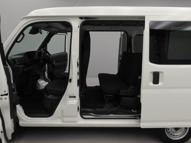 Daihatsu Hijet Cargo 8
