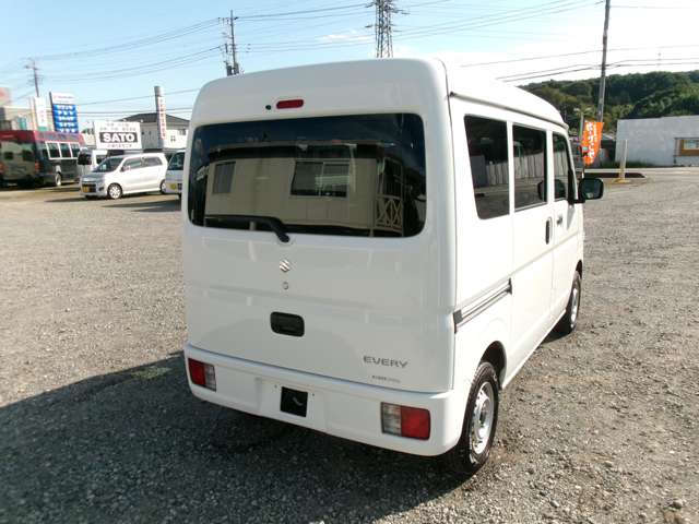 Suzuki Every 8