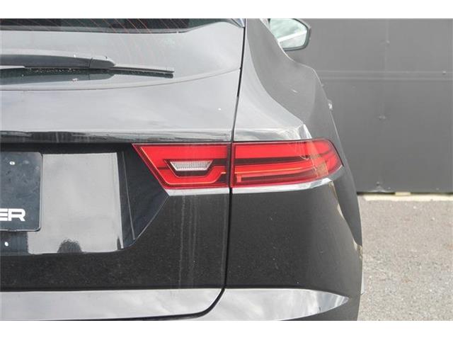 Jaguar E-Pace 12