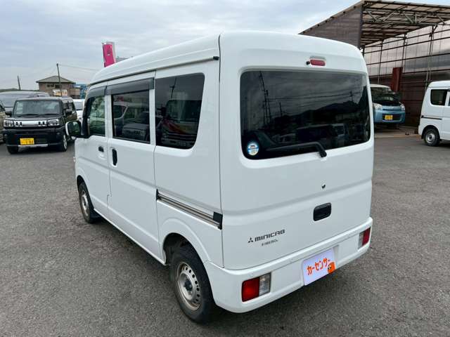 Mitsubishi Minicab Van 3