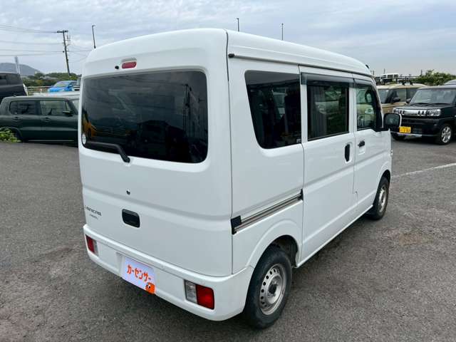 Mitsubishi Minicab Van 5
