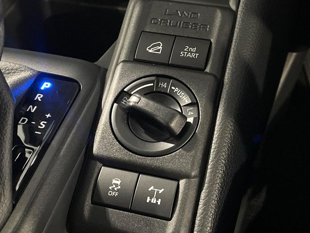 Toyota Land Cruiser FJ 5