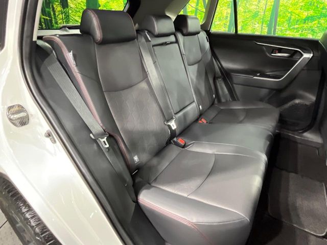 Toyota RAV4 8