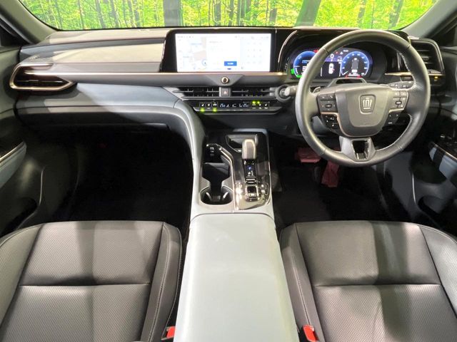 Toyota Crown Estate 2