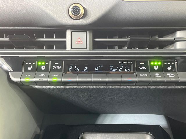 Toyota Crown Estate 6