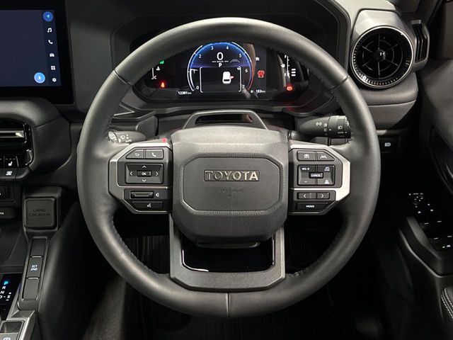 Toyota Land Cruiser 250 11
