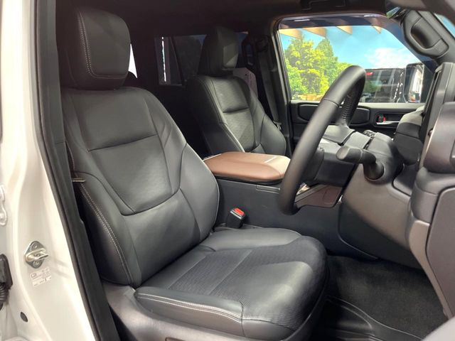 Toyota Land Cruiser 250 8