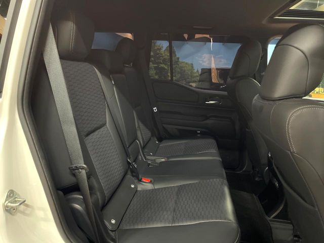 Toyota Land Cruiser 250 9