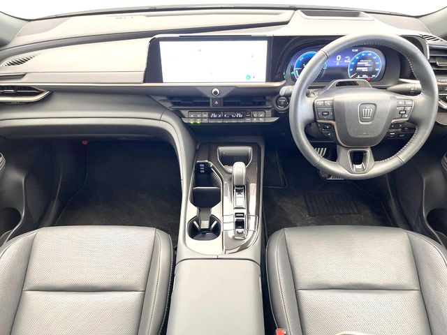 Toyota Crown Sport 2