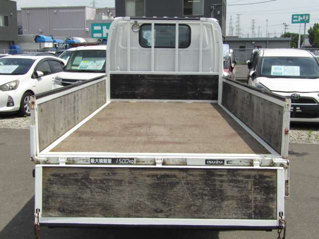 Isuzu Elf 8