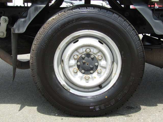 Isuzu Elf 10