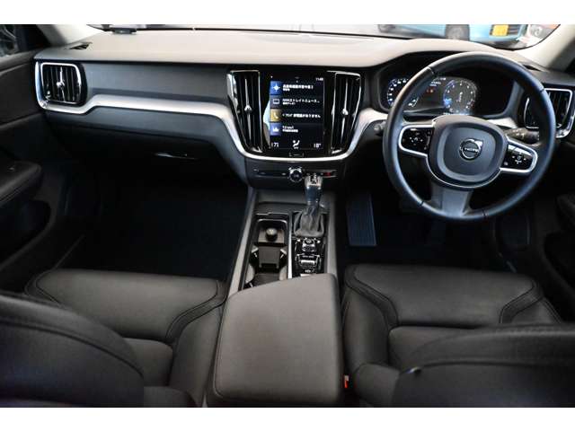 Volvo V60 Cross Country 2