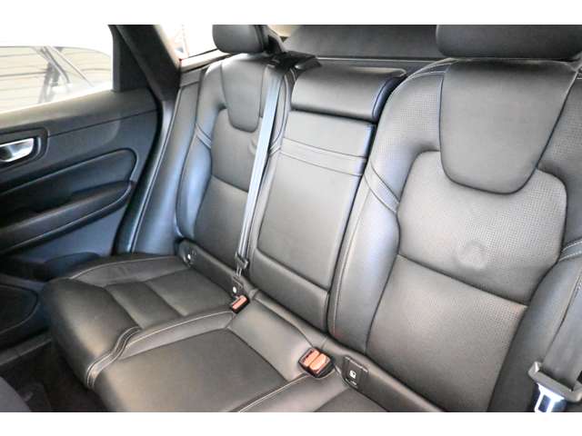 Volvo V60 Cross Country 4